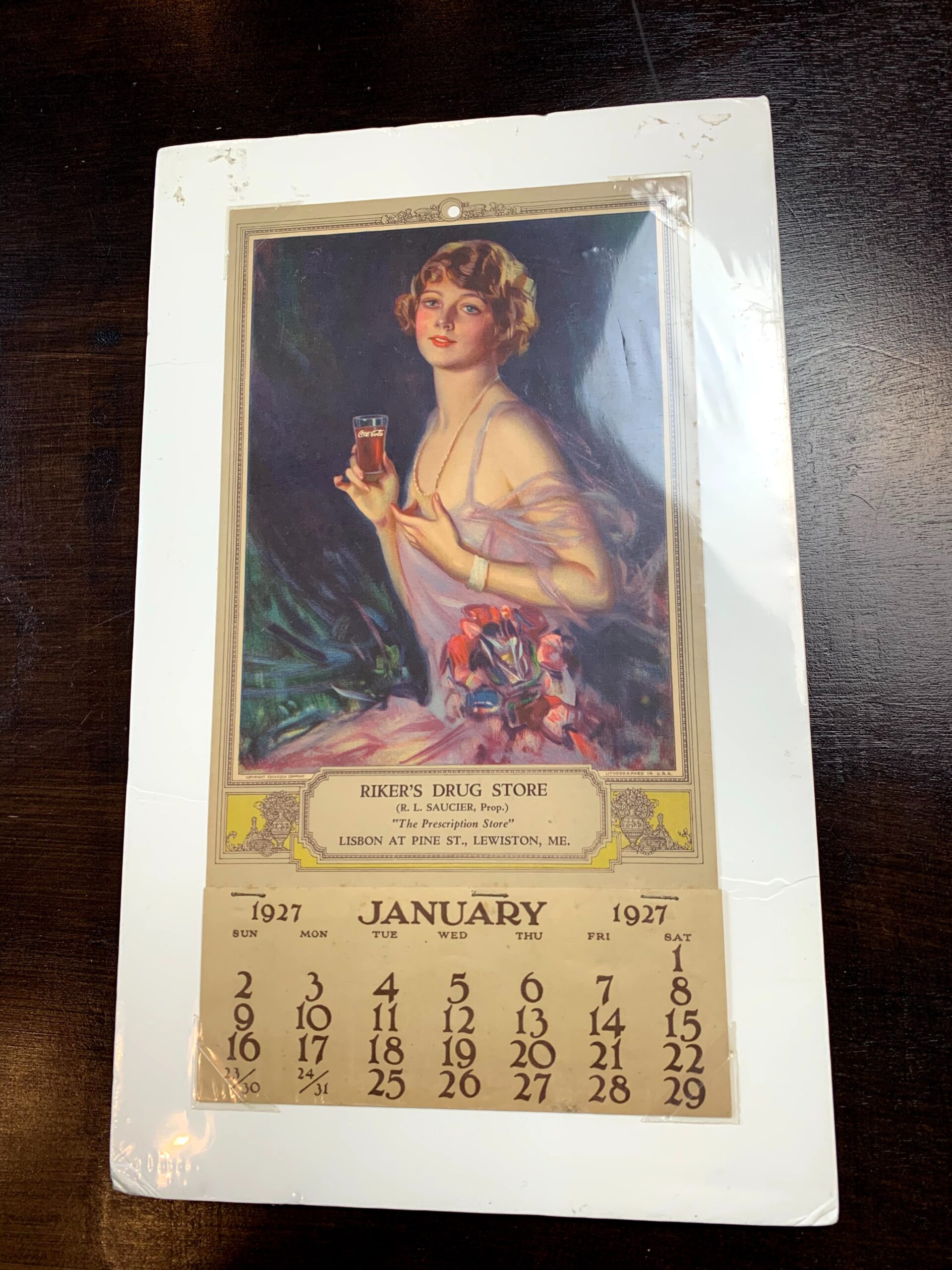 Coca-Cola Girl With Bouquet Of Flowers (1927) 7x13 US Advertising Calendar