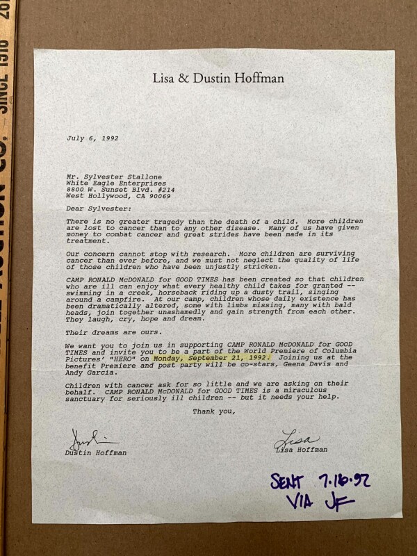 Dustin Hoffman Correspondence - Sylvester Stallone (1992) 9x13 US Signed Letter & Envelope