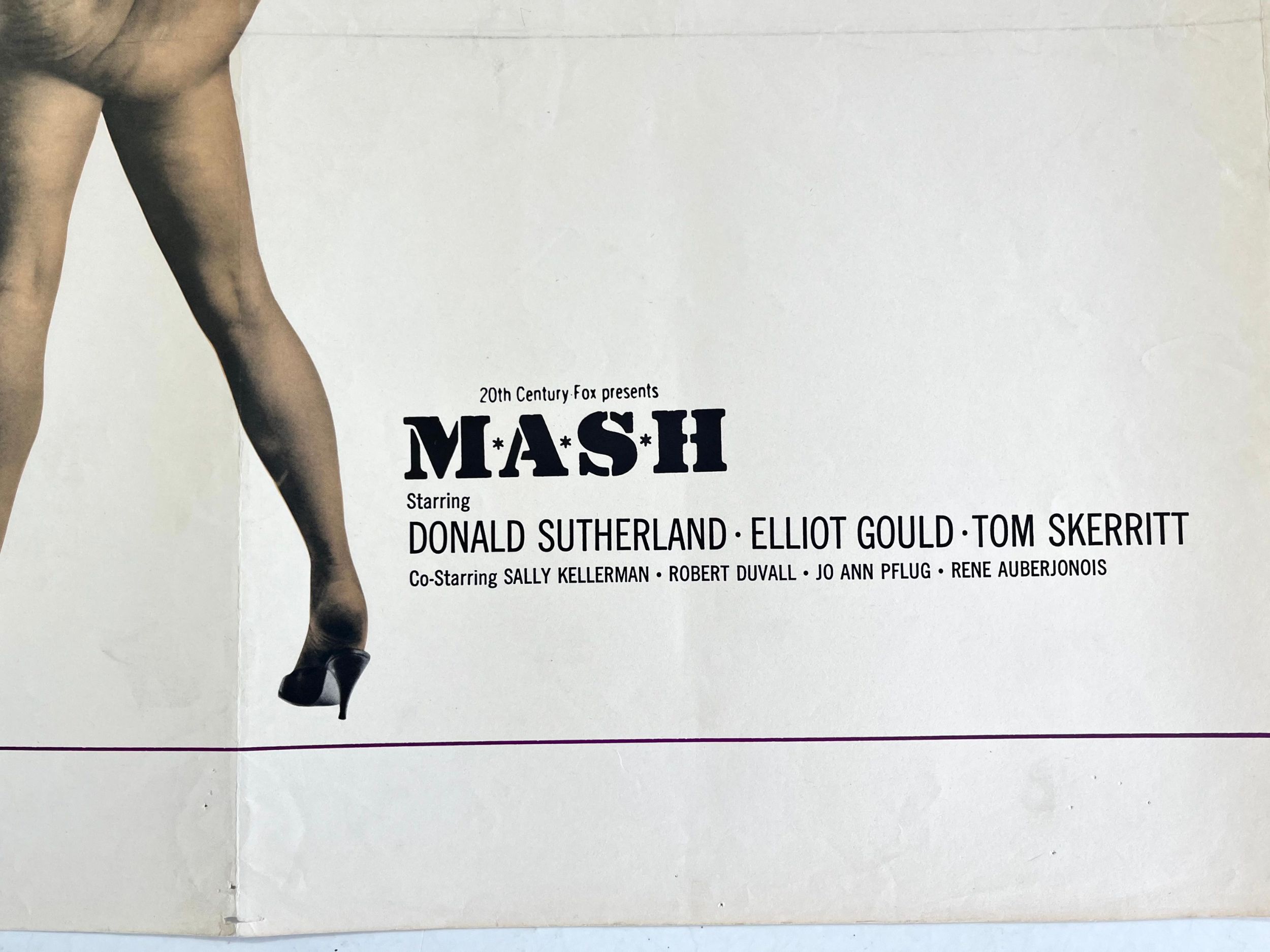 MASH Rare Style - Donald Sutherland (1970) US Half Sheet Movie Poster - Image 3